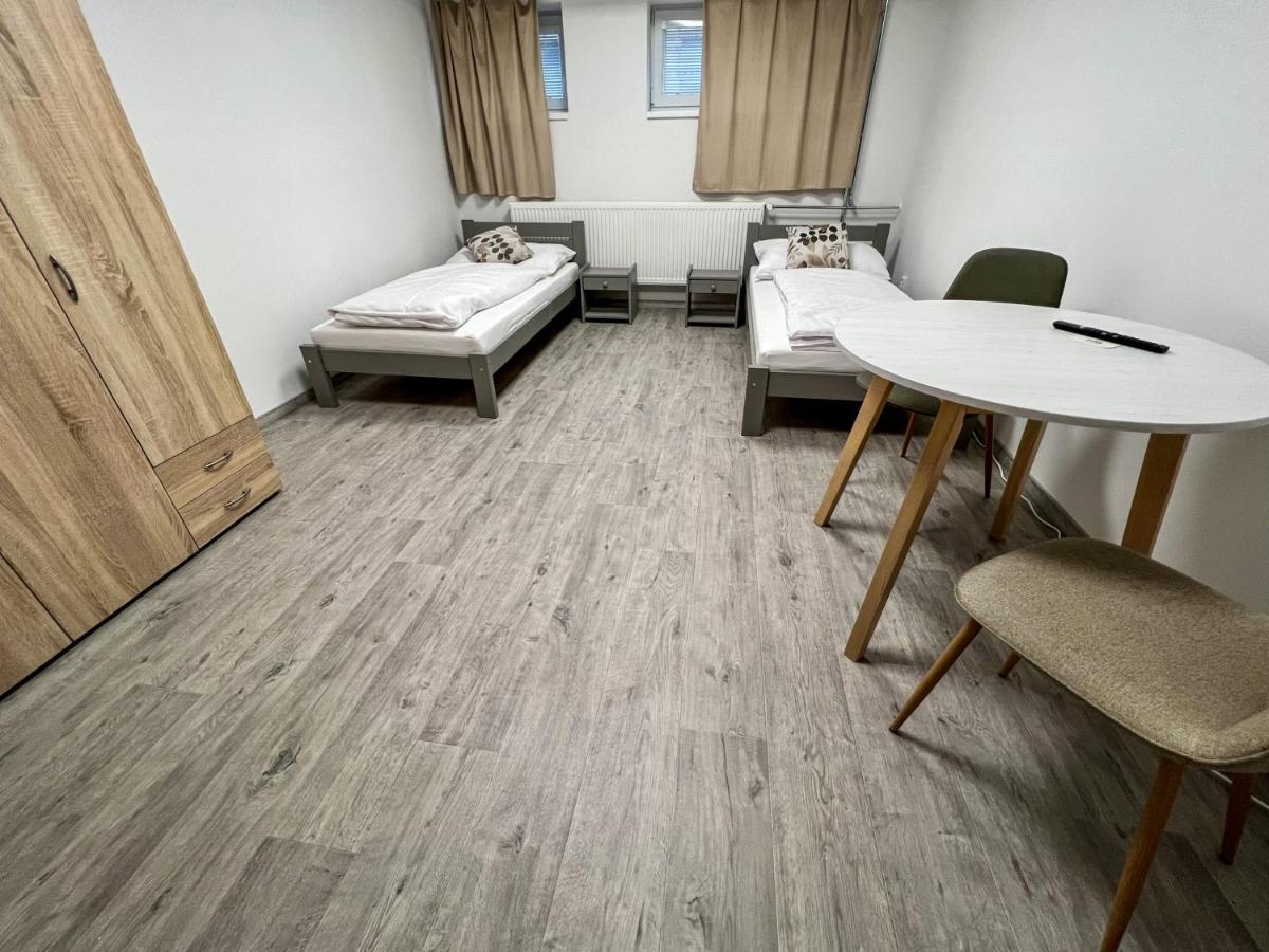 Hostel H18 Бардеёв Экстерьер фото