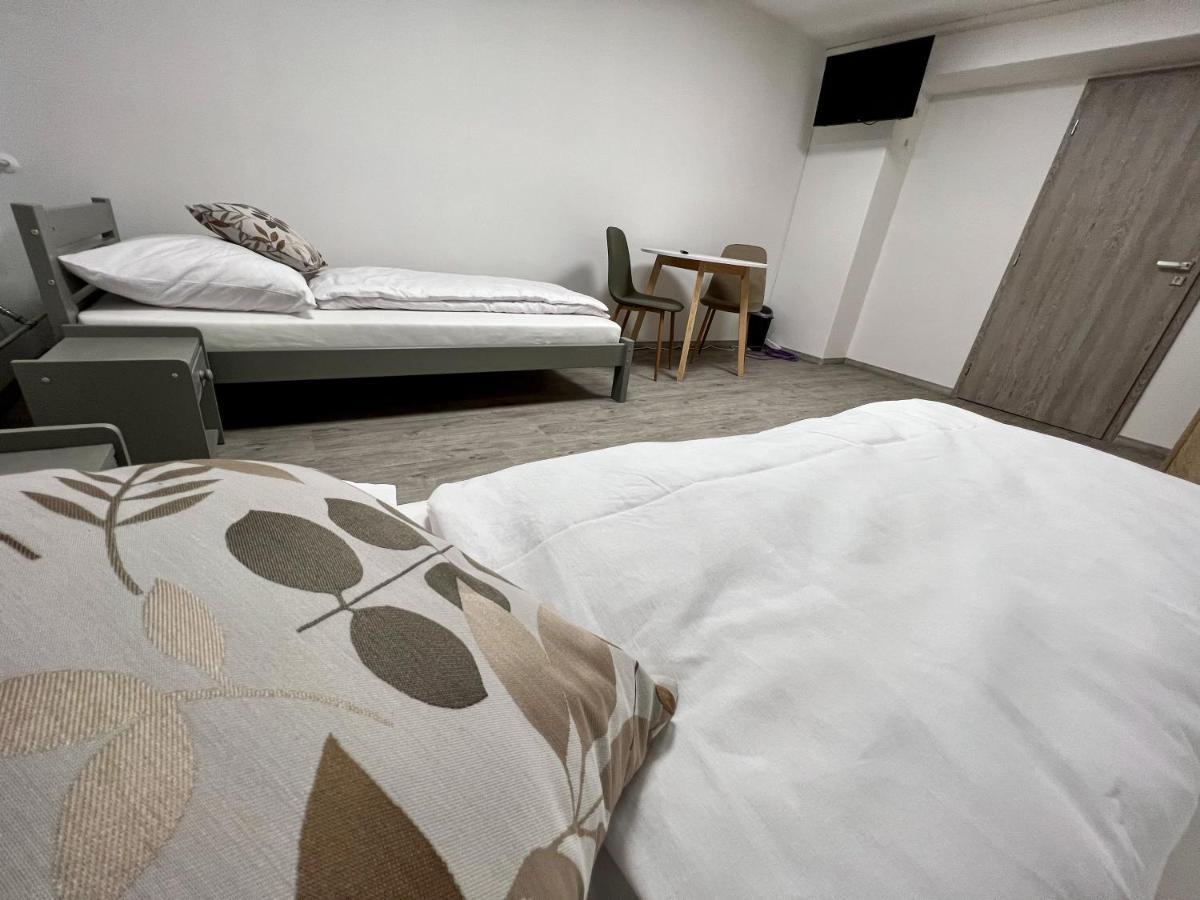 Hostel H18 Бардеёв Экстерьер фото