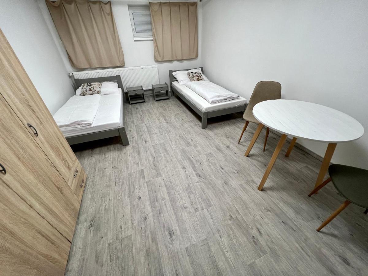 Hostel H18 Бардеёв Экстерьер фото