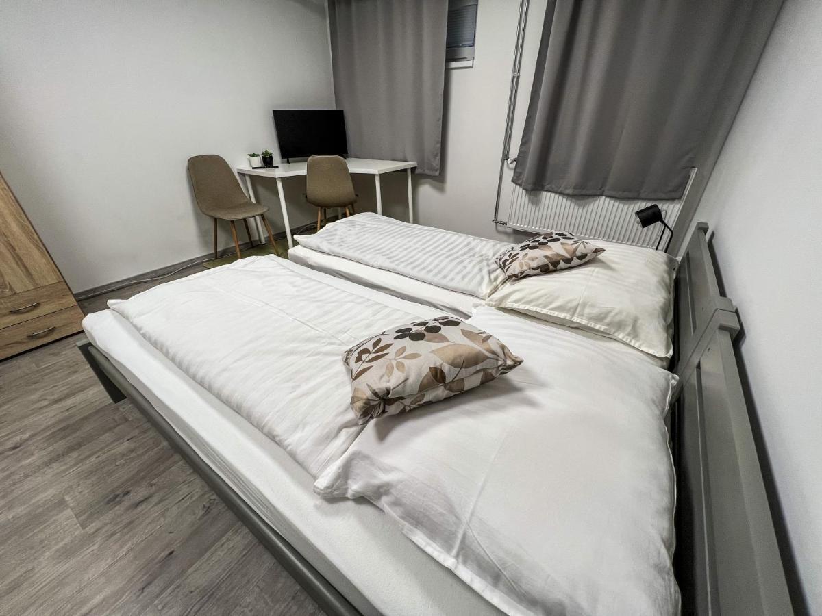 Hostel H18 Бардеёв Экстерьер фото